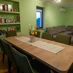 House Zarja - With Sauna And Hot Tub Ferienhaus Bizeljsko