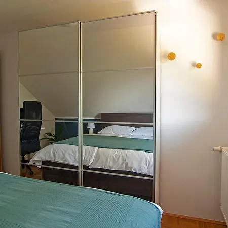 House Zarja - With Sauna And Hot Tub