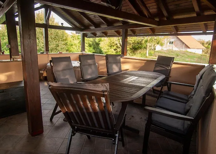 House Zarja - With Sauna And Hot Tub Bizeljsko