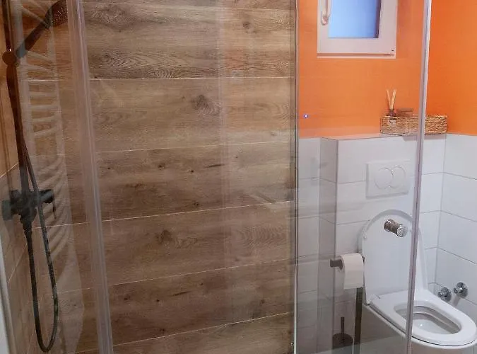 House Zarja - With Sauna And Hot Tub Bizeljsko